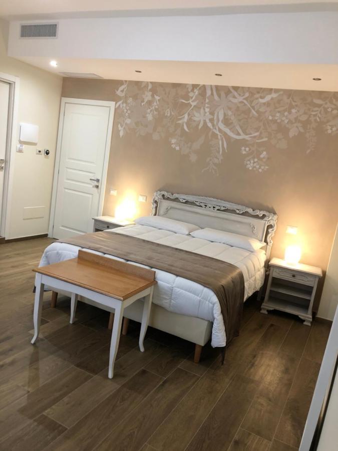 Cavaliere Suite & Rooms Матера Экстерьер фото